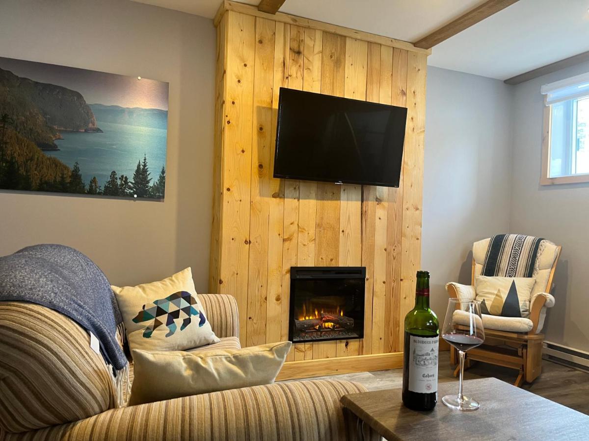 Appartement Mont Edouard, Hebergement Paisible A La Montagne LʼAnse-Saint-Jean 외부 사진